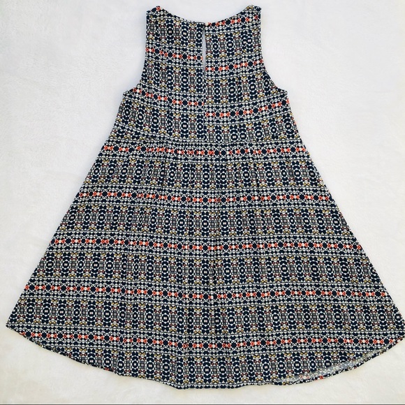 H&M, Geometric Design Sleeveless Dress, Size 4 - Picture 5 of 16